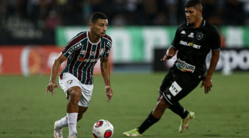 André em ação contra o Botafogo