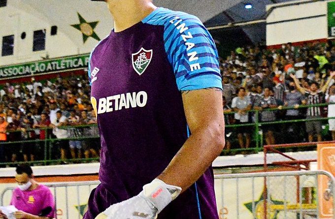 Fábio se tornou o jogador mais velho a entrar em campo pelo Fluminense