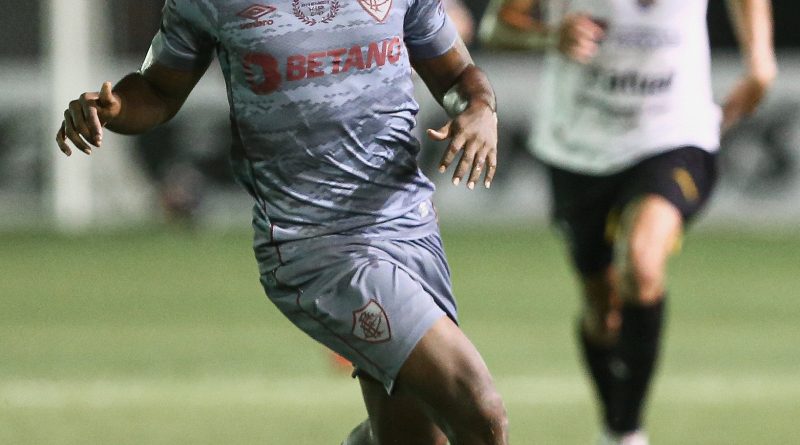 Jhon Arias espera manter as boas atuações para o Fluminense bater o Millonarios