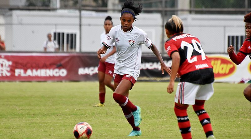 Jéssica Bahia é punida com dois jogos de suspensão por expulsão na final do Carioca Adulto de 2021