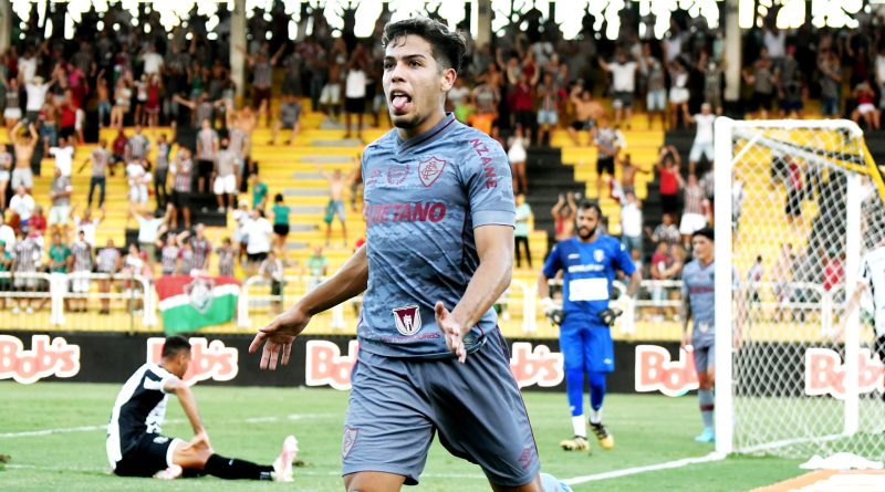 Nonato vive fase artilheira no Fluminense
