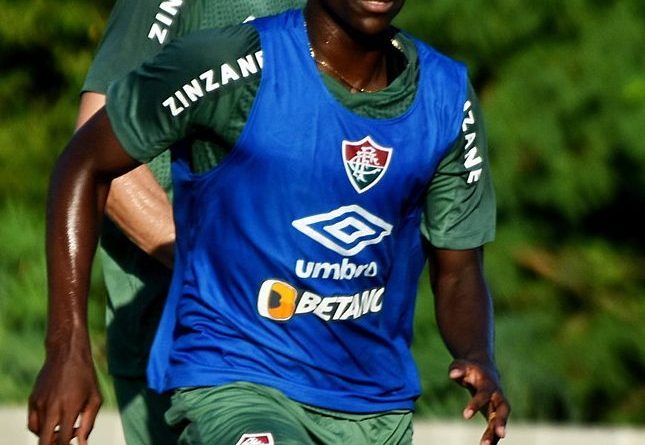 Luiz Henrique não se recuperou e está fora do jogo de ida da semifinal do Carioca
