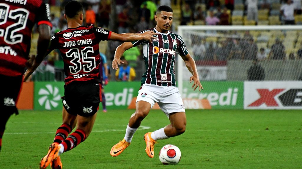 André em campo contra o Flamengo