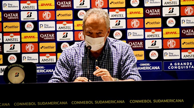 Abel Braga em coletiva de imprensa pós jogo