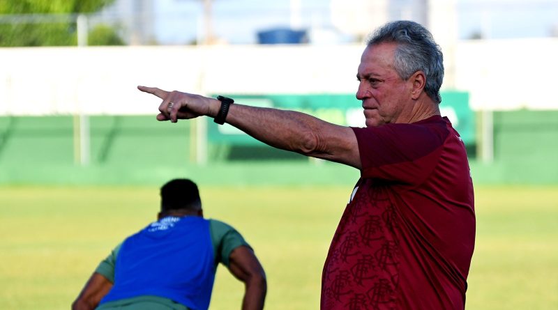 Vou Ver o Flu Jogar: Abel comanda treino