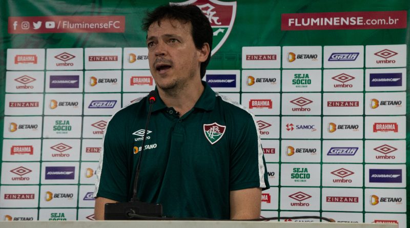 Diniz em entrevista coletiva pós jogo