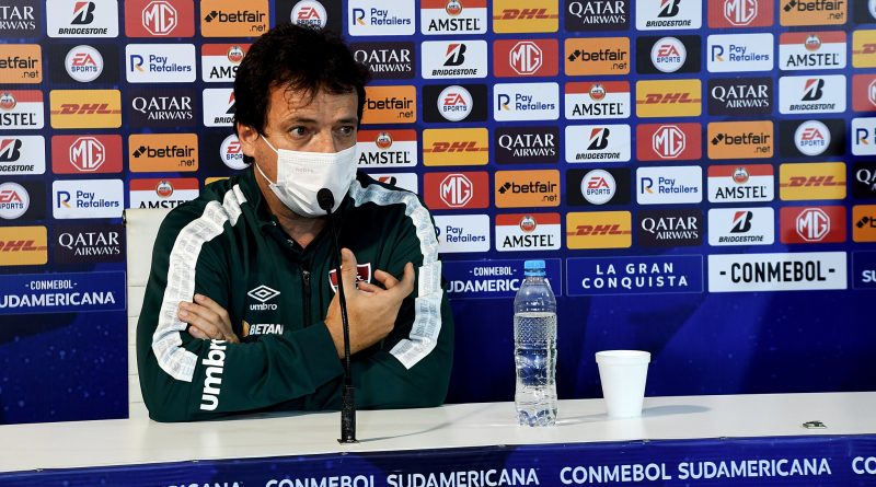 Diniz segue sem perder sob o comando Tricolor