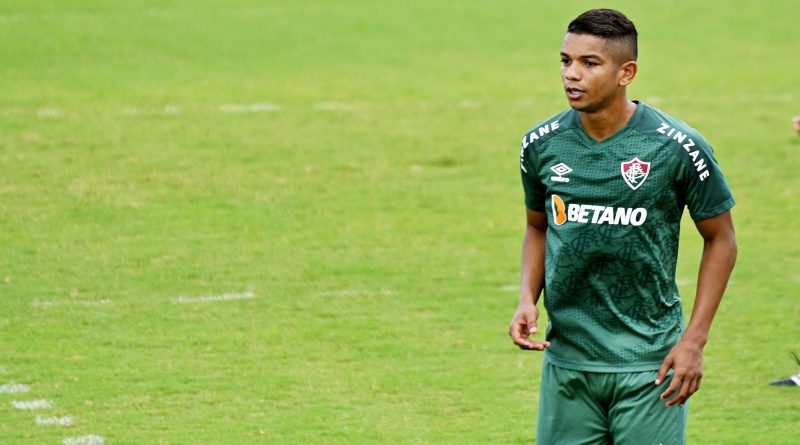 Braz é esperado entre os titulares do Tricolor para duelo contra Fortaleza