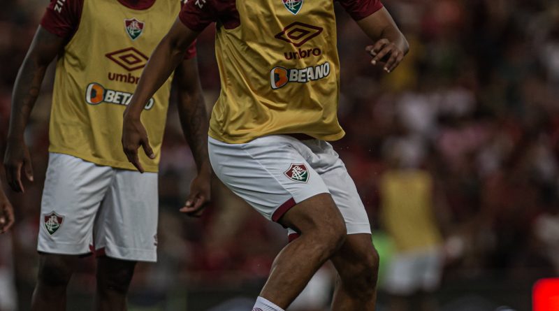 David Braz treinando antes da partida contra o Flamengo