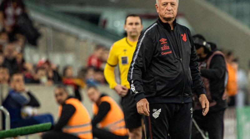 Felipão deve encarar Flu com força máxima