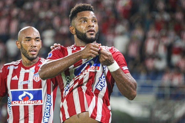 Junior assumiu a liderança do grupo da Sula com a vitória