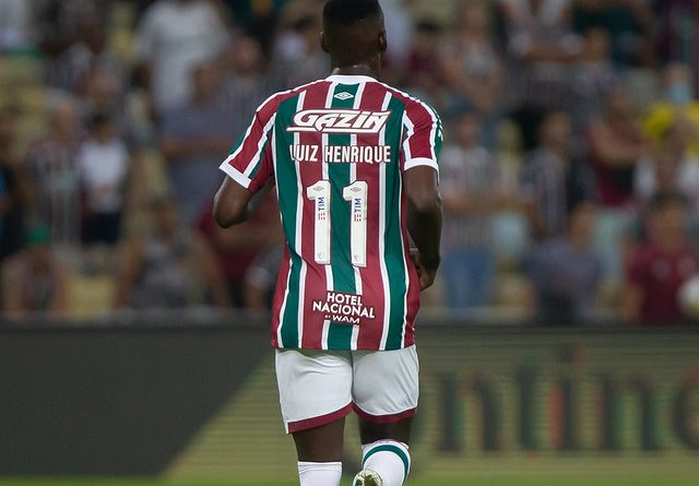 Luiz Henrique em último jogo pelo Flu no Maracanã