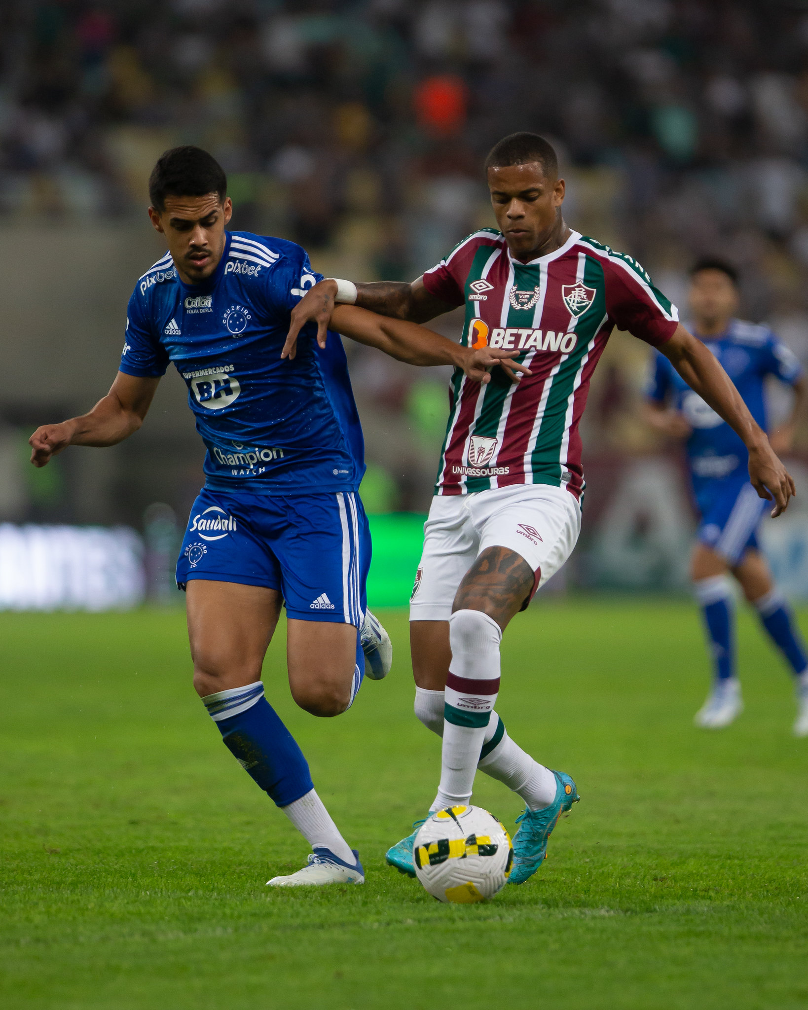 Caio Paulista já tinha atuado como lateral-esquerdo contra o Cruzeiro 