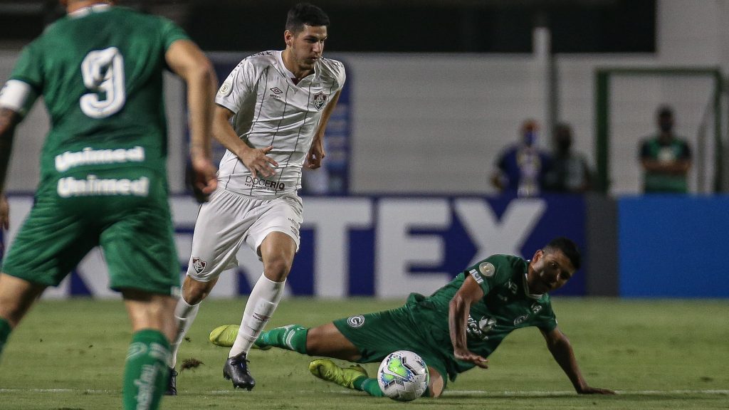 Nino em campo na última vitória do Fluminense sobre o Goiás na Serrinha pelo Brasileirão