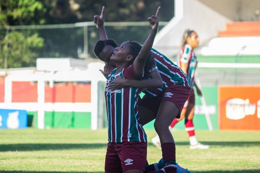 Drika marca duas vezes e Fluminense vence o Vasco pelo Brasileirão A2