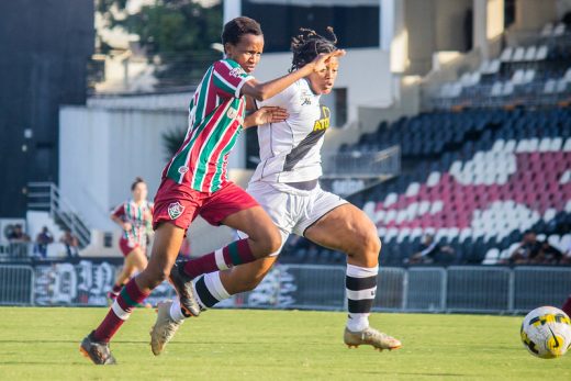 Fluminense e Vasco empatam pelo Brasileirão A2