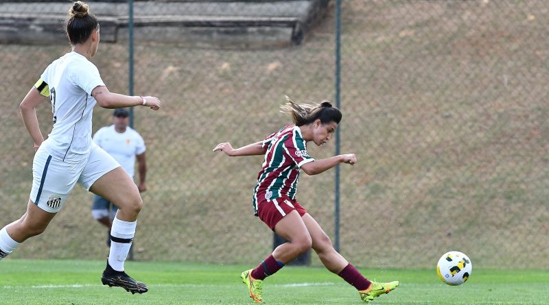 Sandy marca duas vezes para o Fluminense na estreia da Copa Nike Feminina Sub-17