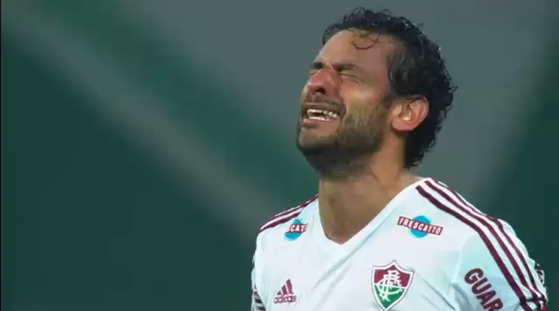 Fred chorando após o gol contra o Palmeiras