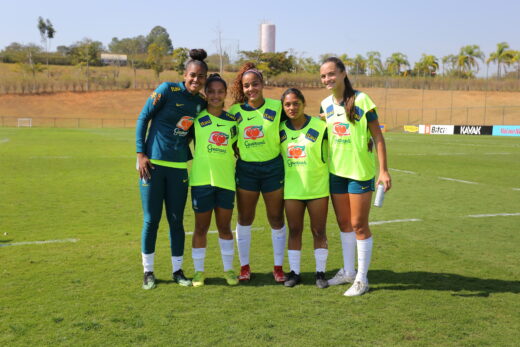 Jogadoras da base do Fluminense na Seleção Feminina Sub-17