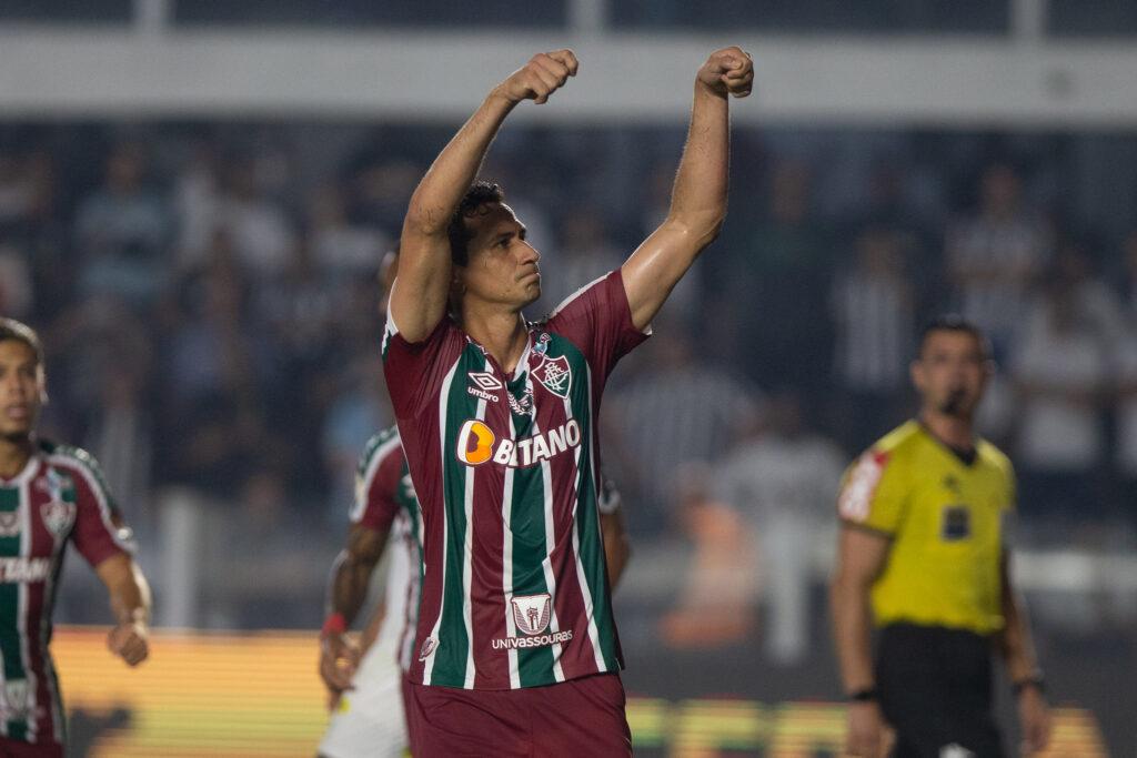 Paulo Henrique Ganso comemorando o gol de empate do Fluminense sobre o Santos