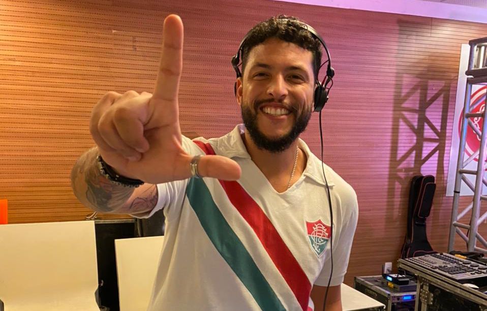 João Rodrigo está entre os DJs que vão tocar no esquenta para a partida entre Fluminense e Fortaleza