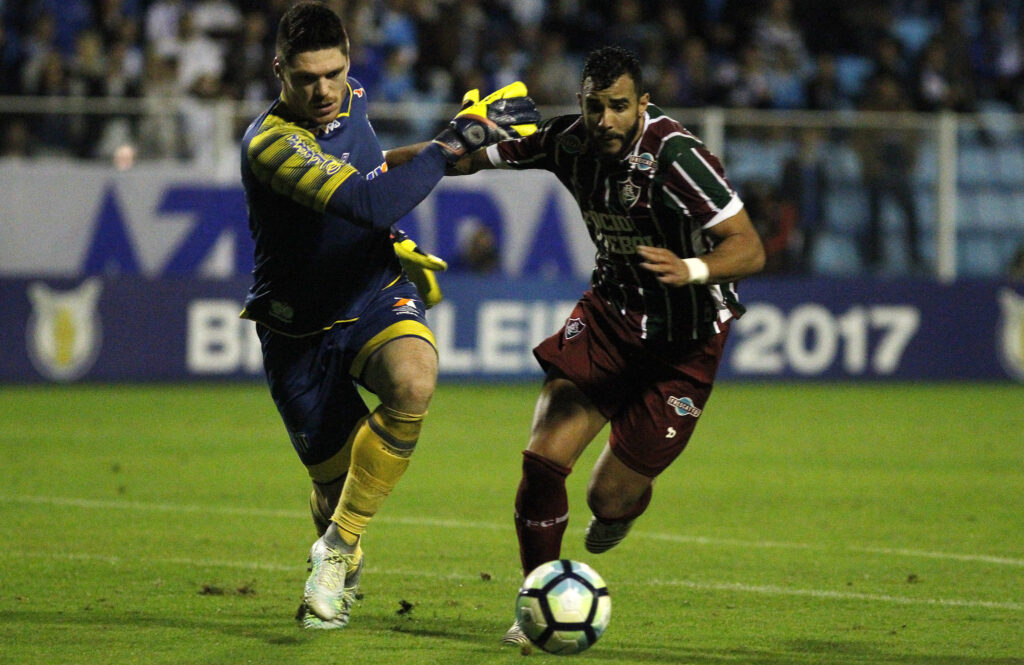 Henrique Dourado abriu o placar na última vitória do Fluminense sobre o Avaí na Ressacada