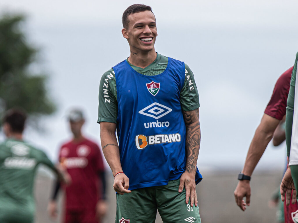 Calegari deve começar jogando a partida entre Atlético-GO e Fluminense pelo Brasileirão