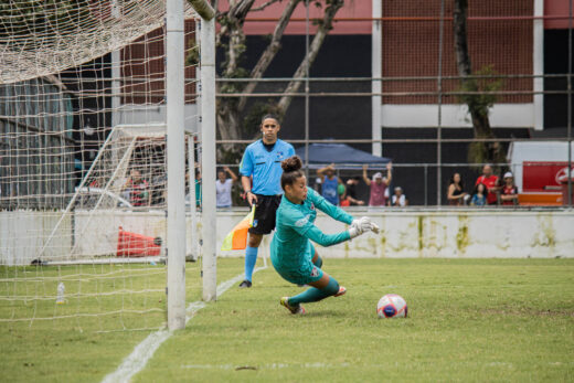 Thainda defende dois pênaltis e o Fluminense se sagra campeão do Carioca Feminino Sub-17