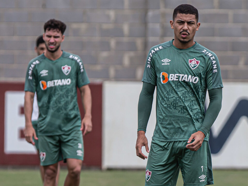 André e Martinelli devem jogar juntos mais uma vez no Corinthians e Fluminense pelo Brasileirão