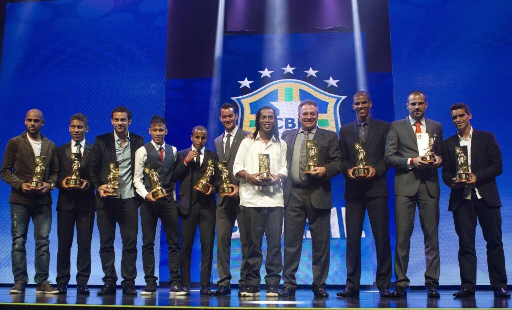 Seleção do Campeonato Brasileiro 2012 com quatro jogadores do Fluminense