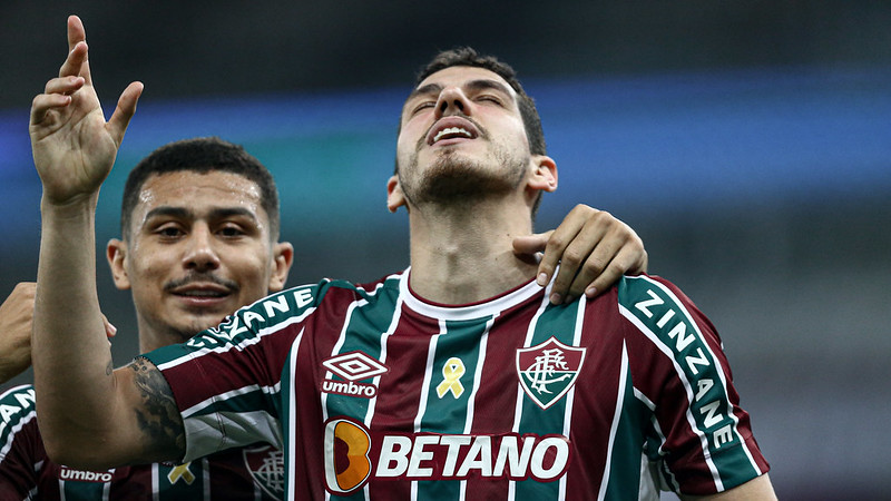 Nino comemorando o primeiro gol do Fluminense sobre o São Paulo pelo Brasileirão de 2021