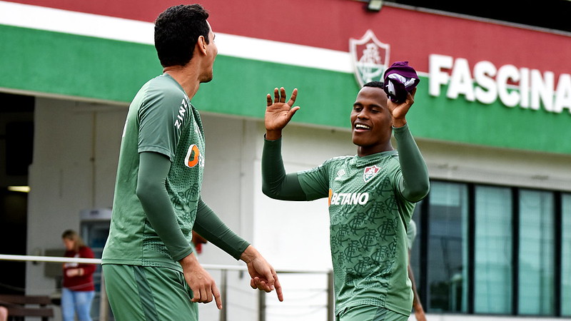 Um dos destaques da temporada, Jhon Arias vai disputar a partida entre Fluminense e Goiás pelo Brasileirão antes de se apresentar a Seleção Colombiana