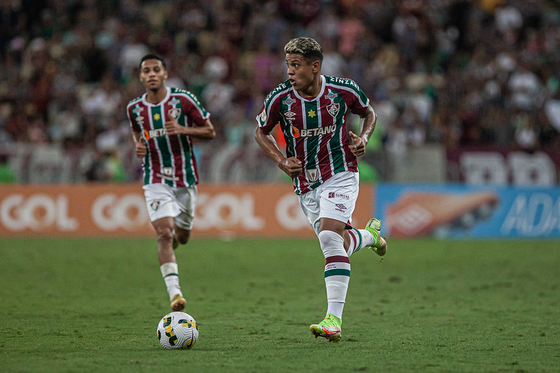 Matheus na partida entre Fluminense e Goiás