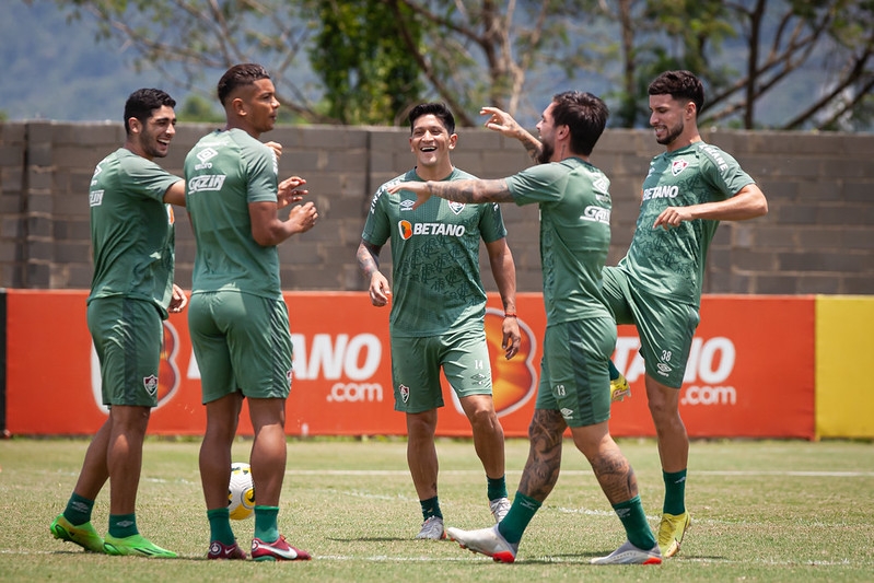 Fluminense descontraindo antes da partida contra o RB Bragantino pelo Brasileirão