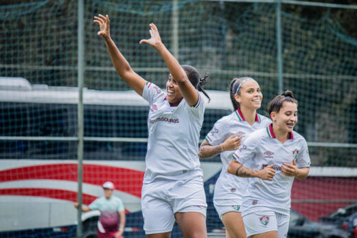 Kelly é a primeira jogadora anunciada oficialmente pelo Fluminense 