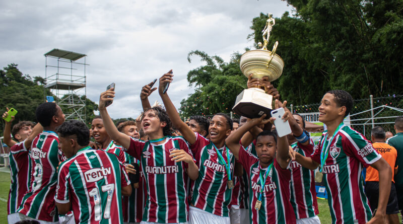 Fluminense vence o Vasco e é campeão do Campeonato Metropolitano Sub-14