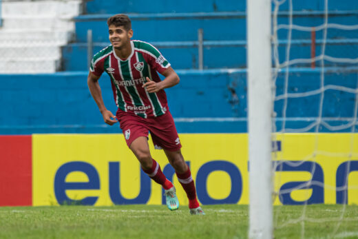 João Neto comemorando seu gol na Copinha