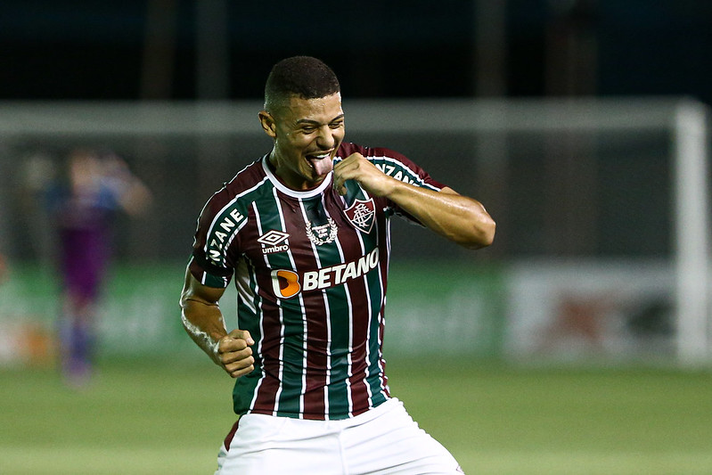 André comemorando o gol do Fluminense sobre o Nova Iguaçu em 2022