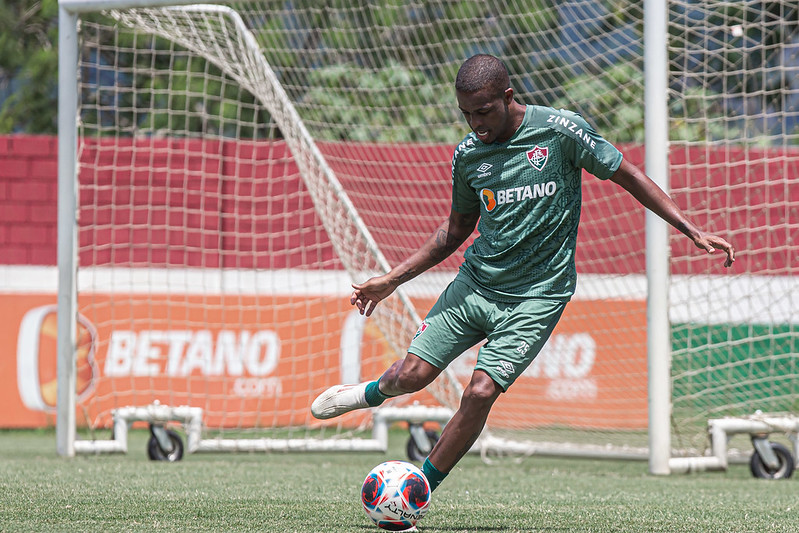 Keno pode fazer sua estreia na Taça Guanabara junto com o Fluminense contra o Resende