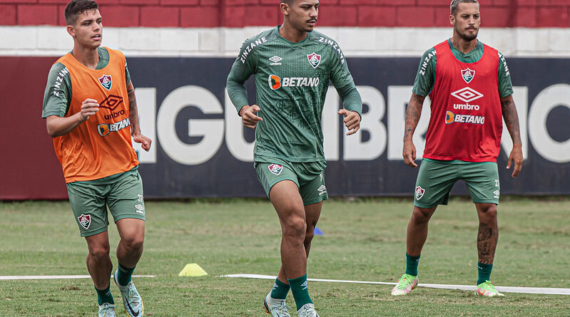 André deve voltar a ser jogar a ser titular no clássico entre Fluminense e Botafogo pela Taça Guanabara