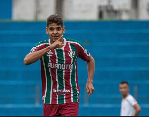 João Neto é observado pelo Barcelona 