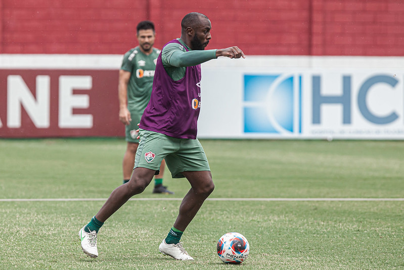 Manoel deve desfalcar Fluminense contra o Vasco