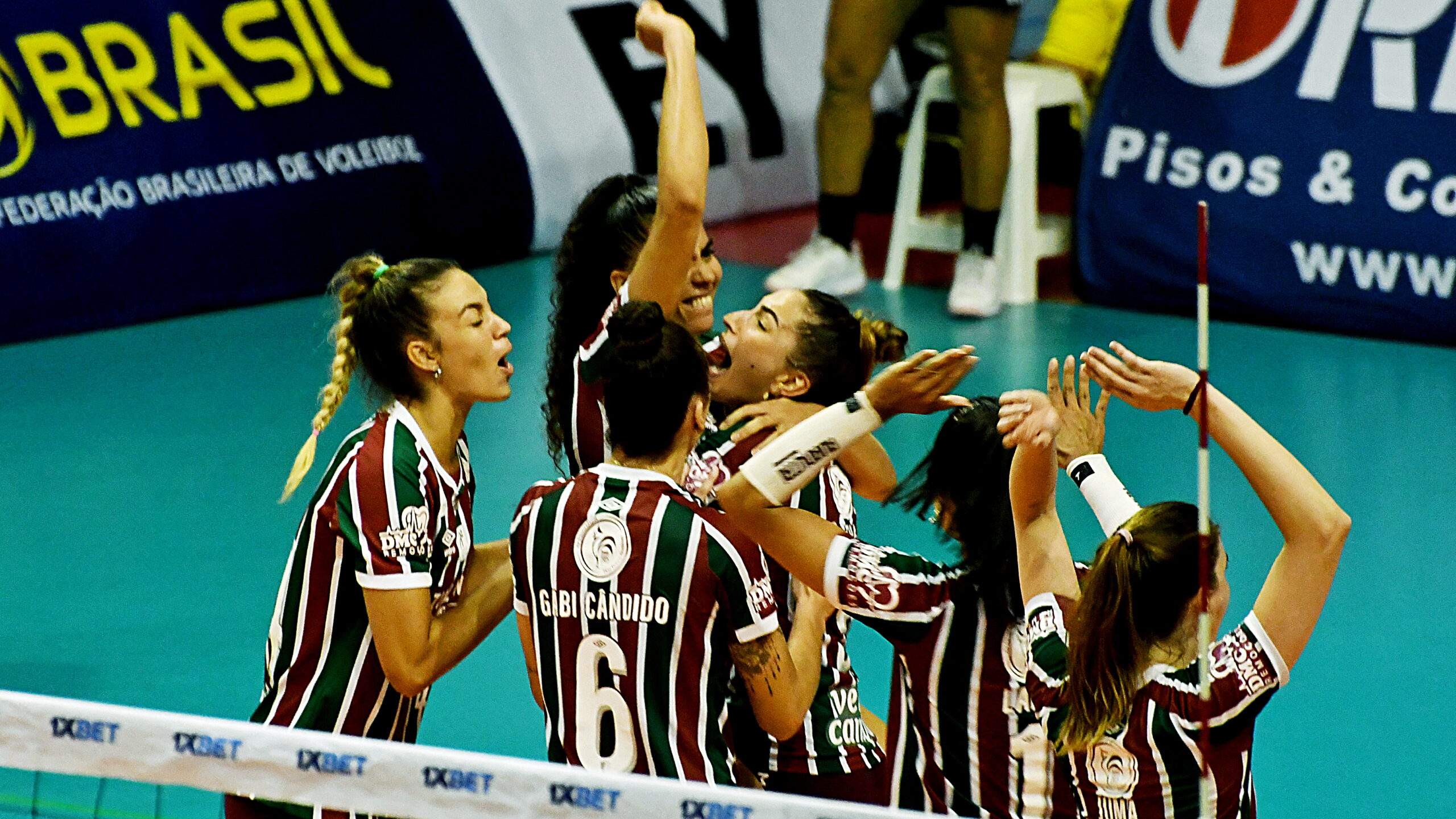 Fluminense vence Sesc Flamengo no tiebreak e chega a quarta vitória ...