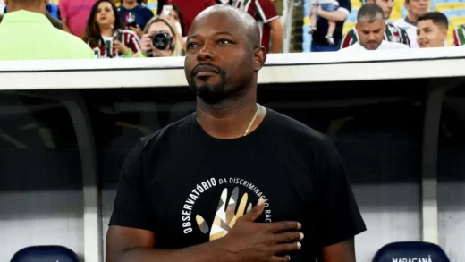 Marcão utilizou camisa de uma campanha contra o racismo