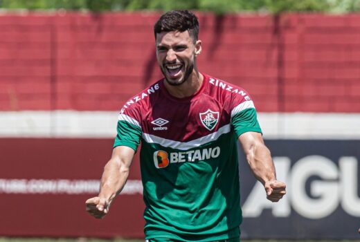 Martinelli elogia a torcida e fala sobre período sem jogos: “Foram muito bem trabalhadas”