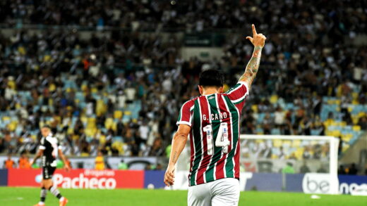 Cano comemorando seu gol contra o Vasco