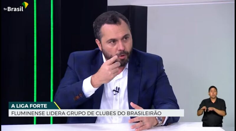 Mário Bittencourt falando sobre a divisão de receitas no futebol brasileiro durante o programa "Mundo da Bola"