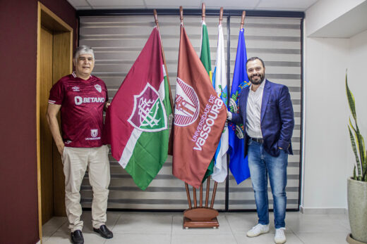 Fluminense renova patrocínio com Universidade de Vassouras