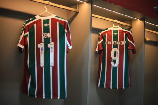 Keno assume a camisa número 11 e John Kennedy a 9