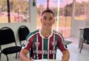 Kaio Borges assina primeiro contrato profissional pelo Fluminense